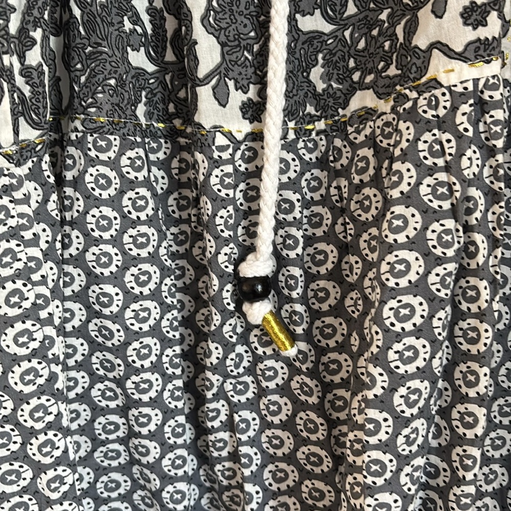 NWT Chelsea & Theodore Gray & White Patterned Sleeveless Tiered Midi Dress 3X/3T - Picture 5 of 11